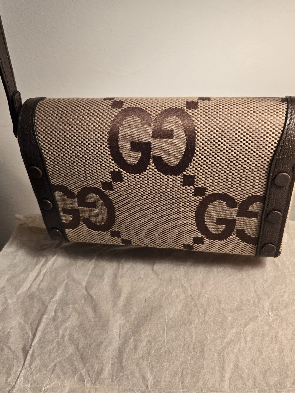 Gucci Brown GG Supreme Canvas Shoulder Bag with Gold Horsebit - Picture 3 of 9